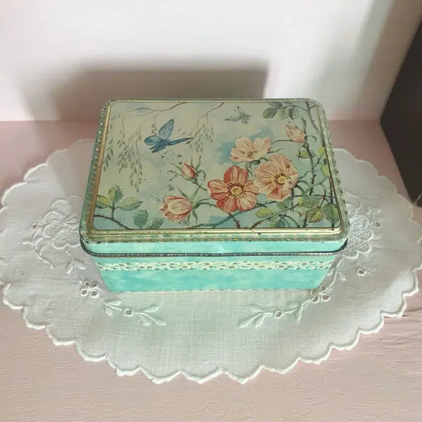 [BUNJANG] Vintage Mini Tin Case with Floral & Butterfly Design / 빈티지 미니 틴케이스