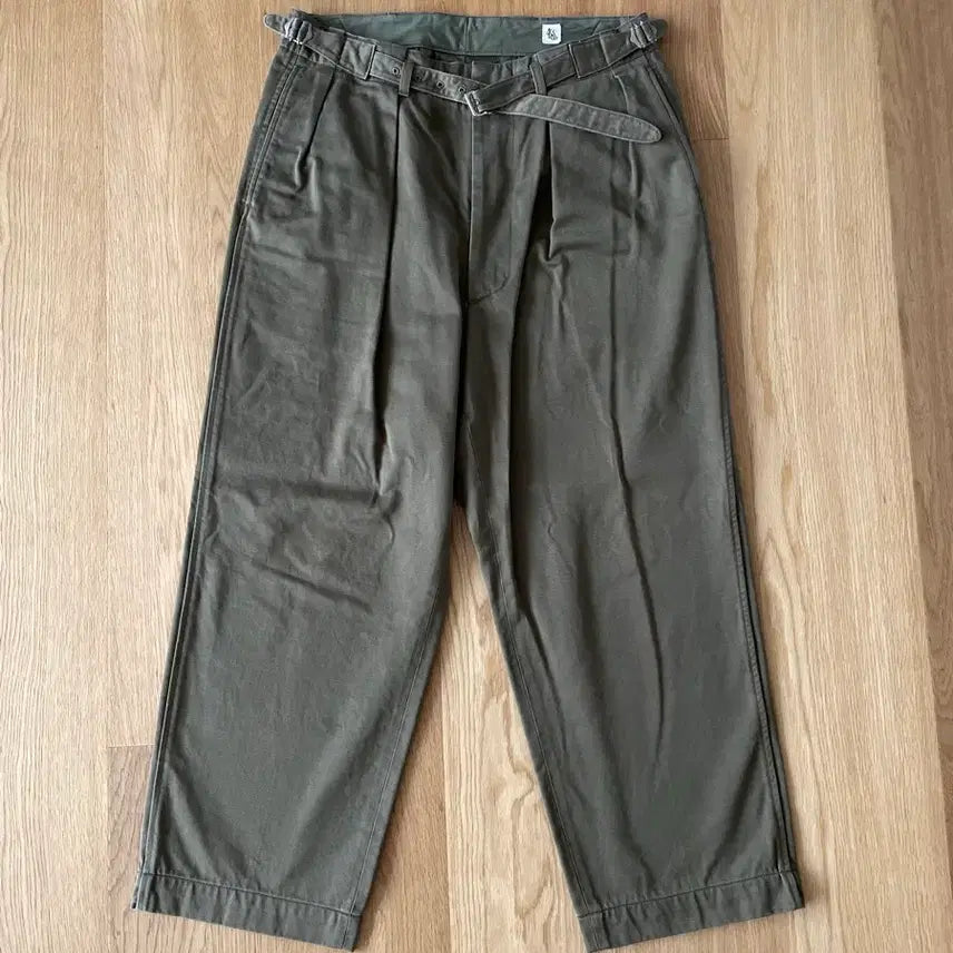 [BUNJANG] Kaptain Sunshine Belted Gurkha Pants Khaki Size 30 / 캡틴선샤인 벨티드 구르카 팬츠 (30)