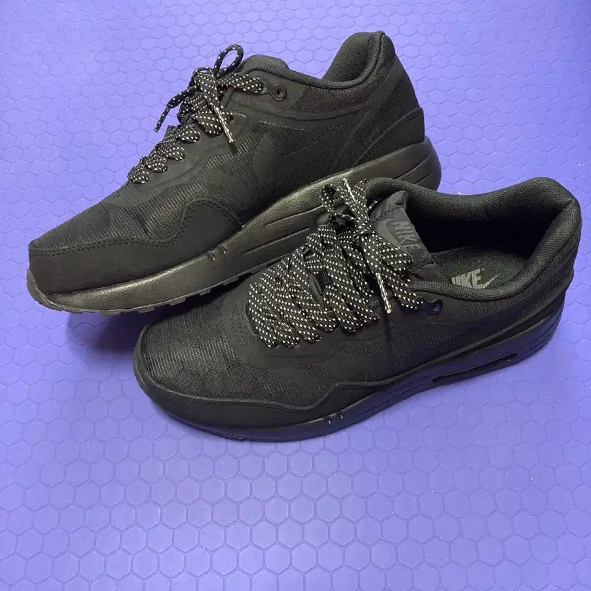 [BUNJANG] Nike WMNS Air Max 90 CMFT PRM Tape Sneakers (250) / 나이키 250 WMNS AIR MAX 90 CMFT PRM TAPE