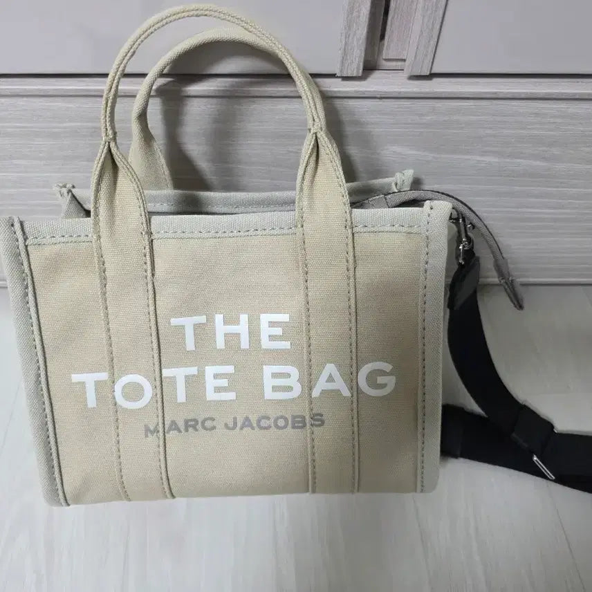 [BUNJANG] Marc Jacobs The Small Tote Bag Beige / 마크제이콥스 더 토트백 베이지 스몰