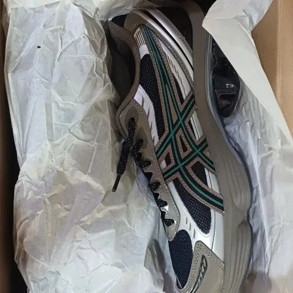 [BUNJANG] ASICS Gel-Kinetic Black Dark Taupe 260mm / 아식스 젤키네틱 블랙다크토프 260mm 팝니다
