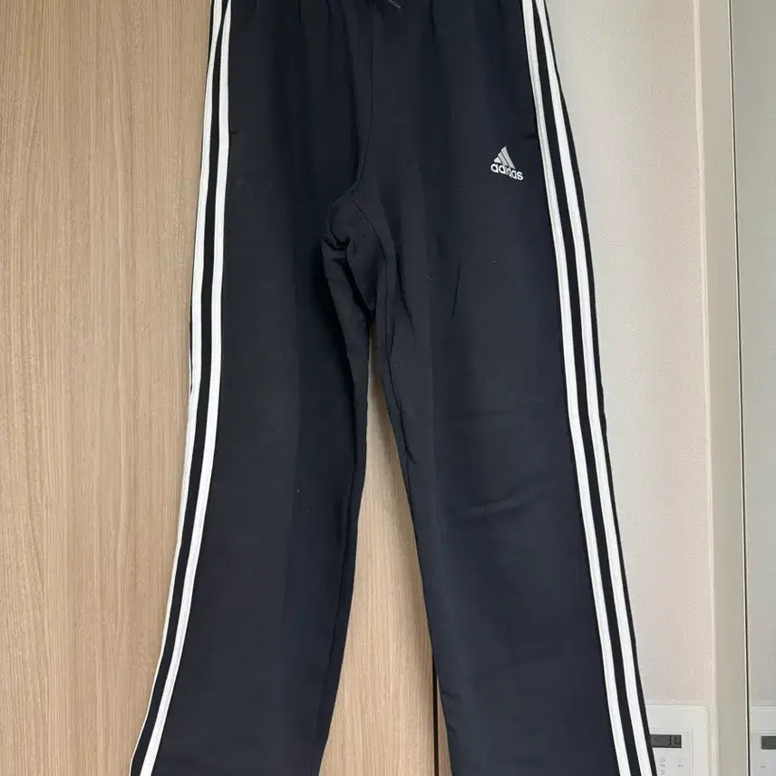 [BUNJANG] Adidas Three-Stripes Training Pants Black Fleece / 아디다스 삼선 트레이닝 바지 검정 기모