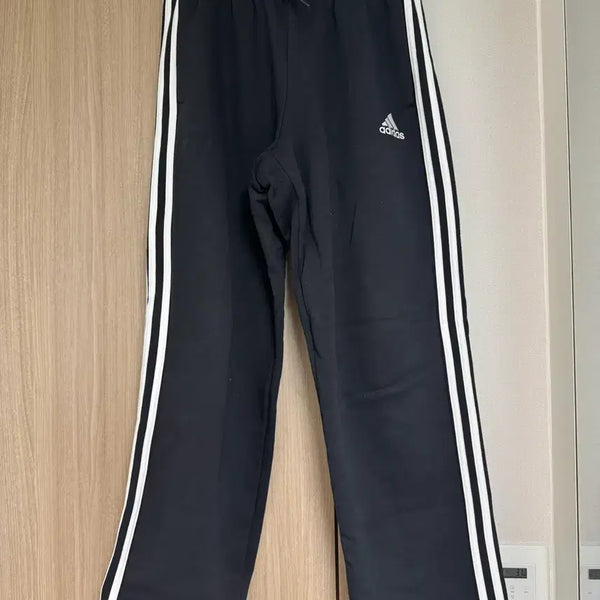 [BUNJANG] Adidas Three-Stripes Training Pants Black Fleece / 아디다스 삼선 트레이닝 바지 검정 기모