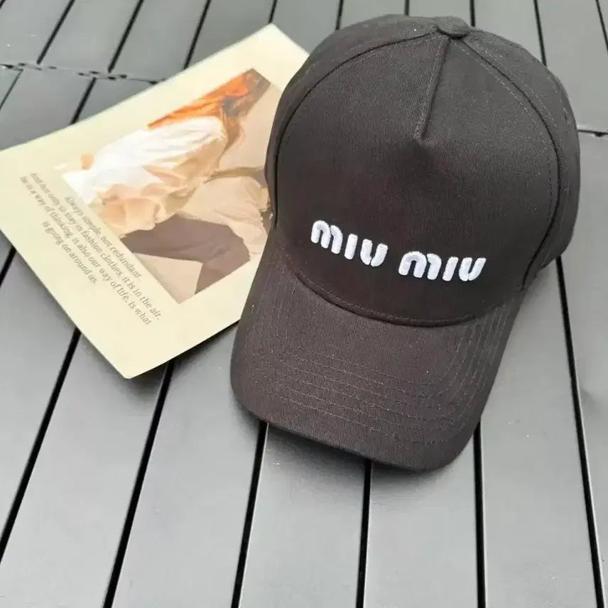 [BUNJANG] Miu Miu Embroidered Ball Cap / mium자수 볼캡 남녀공용 깔끔한 상태로 싸게 넘겨요 M