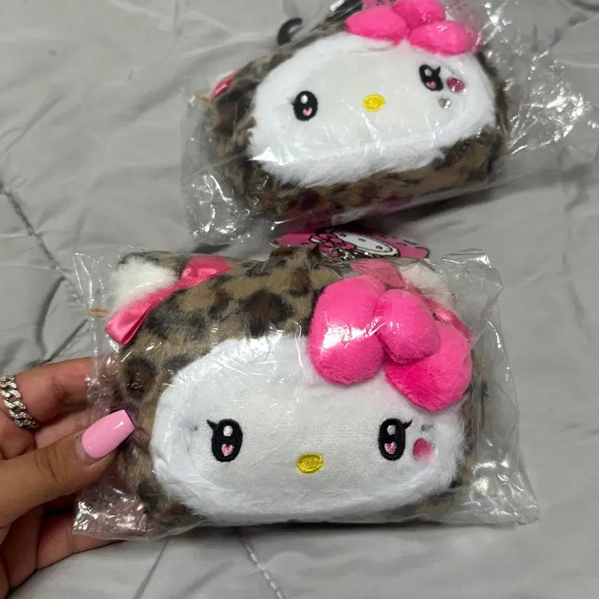 [BUNJANG] Hello Kitty Leopard Print Pink Ribbon Reel Pass Pouch Card Holder / 헬로키티 호피 애니멀 핑크리본 릴패스 파우치 카드지갑