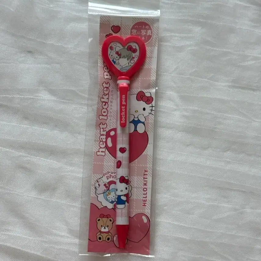 [BUNJANG] Sanrio Hello Kitty Heart Locket Pen / 산리오 헬로키티 하트 로켓 펜