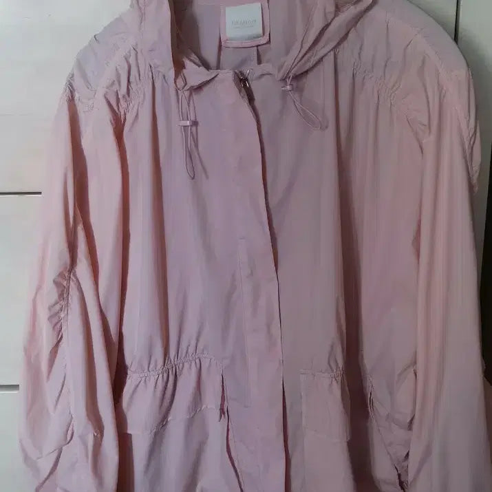 [BUNJANG] Beige Studio Hooded Zip-Up Windbreaker Pink / 베이지 스튜디오 후드 집업 바람막이 핑크