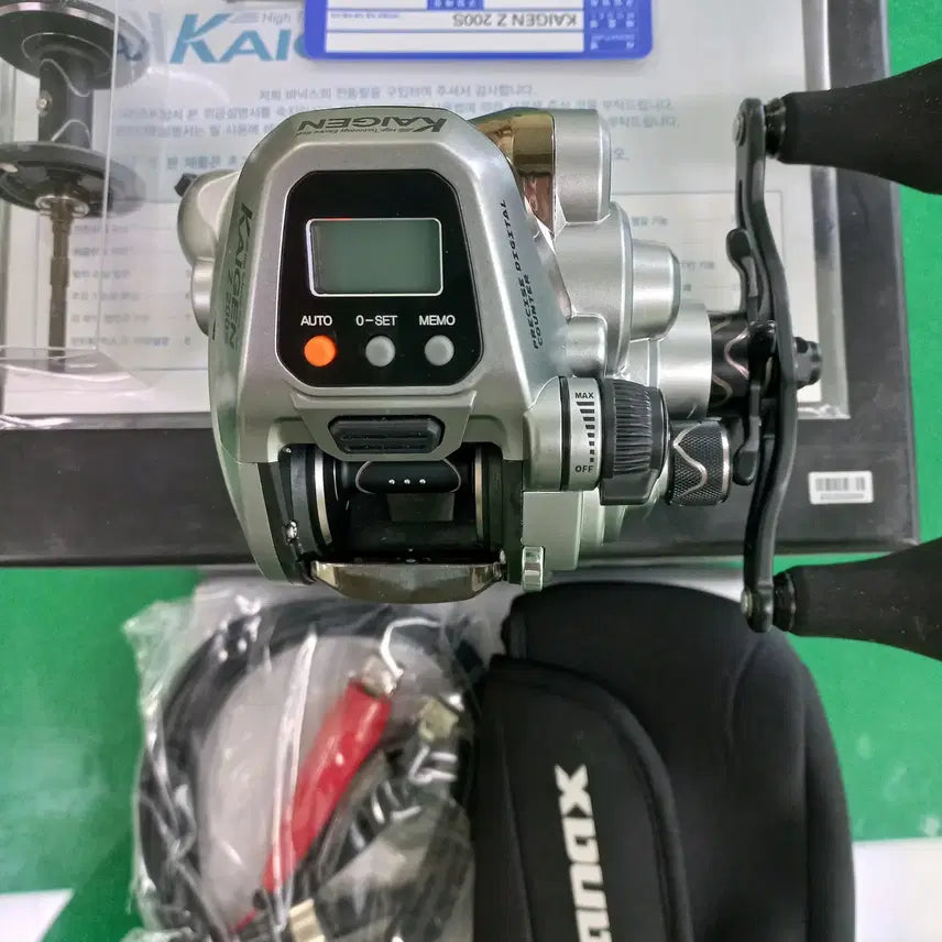 [BUNJANG] Banax Kaizen Z 200S Compact Electric Reel (Right Handle) Full Set / 바낙스 카이젠 Z 200S 소형 전동릴 우핸들 풀SET