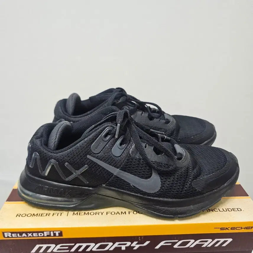 [BUNJANG] Nike Air Max Alpha Trainer 4 Sneakers (Size 270) / 270나이키 에어맥스 알파트레이너4 운동화     -1148