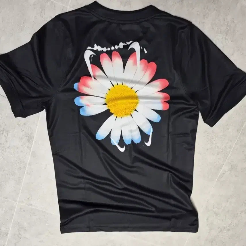 [BUNJANG] Nike Daisy Short Sleeve T-Shirt Black Medium / 나이키 데이지 반팔티 블랙 새상품 m사이즈