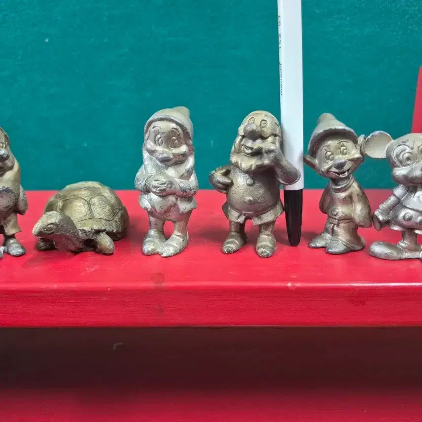 [BUNJANG] Snow White and the Seven Dwarfs Figurine Set / 백설공주 난쟁이 피규어 주물인형 빈티지 인테리어소품용