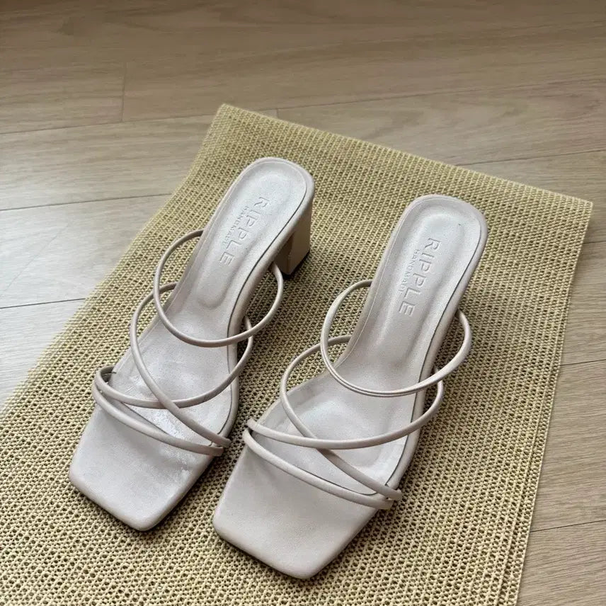 [BUNJANG] Beige Strap Heels - 7cm Heel Height / 베이지색 스트랩힐