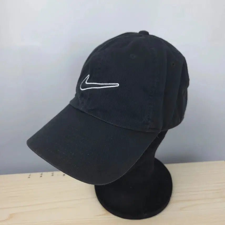 [BUNJANG] Nike Swoosh Logo Black Ball Cap / 프리/ 나이키 스우시 로고 블랙 볼캡 모자