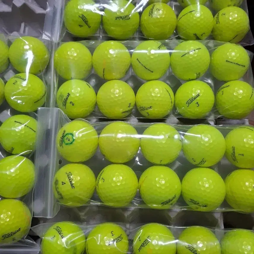 [BUNJANG] Titleist Tour Soft Golf Balls (50 pcs) with AVX Inclusion / 타이틀리스트 형광v1,3ps / avx 몇알포함 /로스트볼 마킹볼 50
