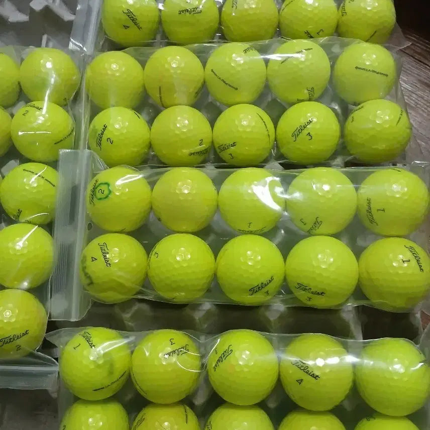 [BUNJANG] Titleist AVX & Pro V1 Fluorescent Lost Golf Balls (50 Balls) / 타이틀리스트 형광v1, 3ps 로스트볼 50알 avx포함 마킹볼