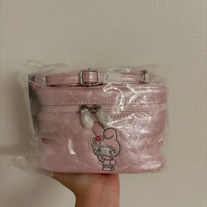 [BUNJANG] Mellowsa My Melody Kuromi 50th Anniversary Pouch Crossbody Bag / 멜로우사 마이멜로디 쿠로미 애니버서리 50주년 파우치 크로스백