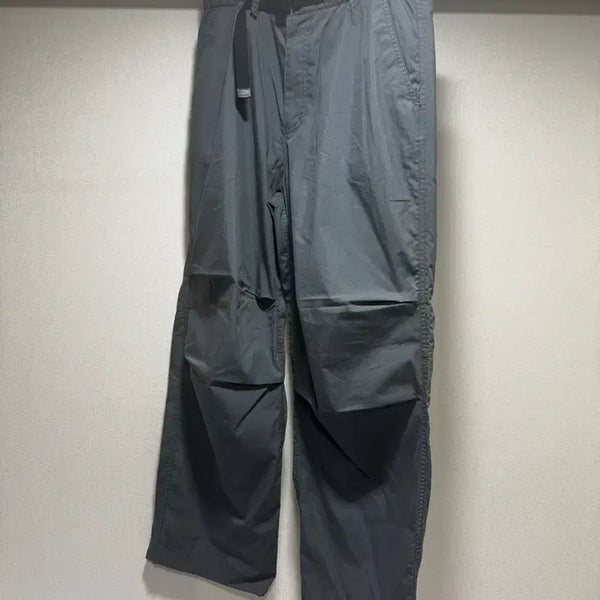[BUNJANG] Unstandard City Leisure CN Wide Belted Parachute Pants (Blue Grey, 34) / 무탠다드 시티레저 CN와이드 벨티드 파라슈트 팬츠 (블루 그레이, 34)