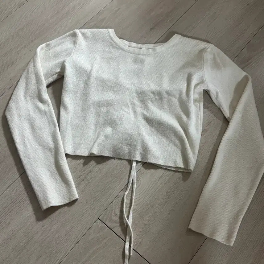 [BUNJANG] White Cropped Long Sleeve T-Shirt / 화이트 크롭 긴찰 티셔츠