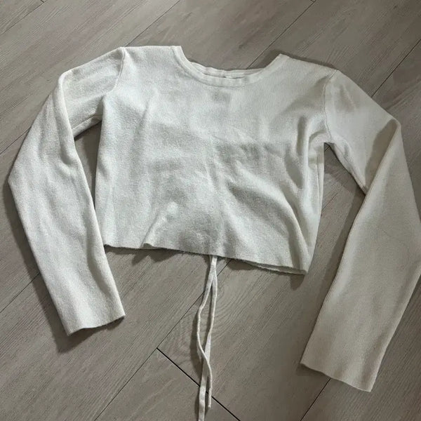 [BUNJANG] White Cropped Long Sleeve T-Shirt / 화이트 크롭 긴찰 티셔츠