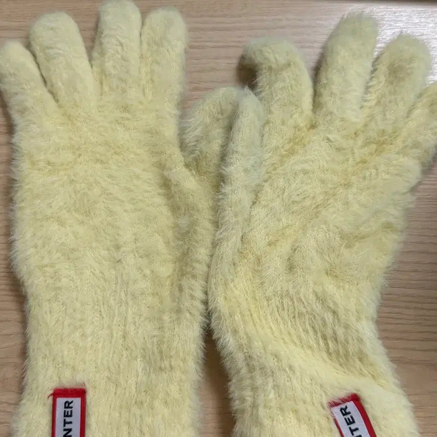 [BUNJANG] Hunter Yellow Fur Gloves / 헌터 옐로우 퍼 장갑