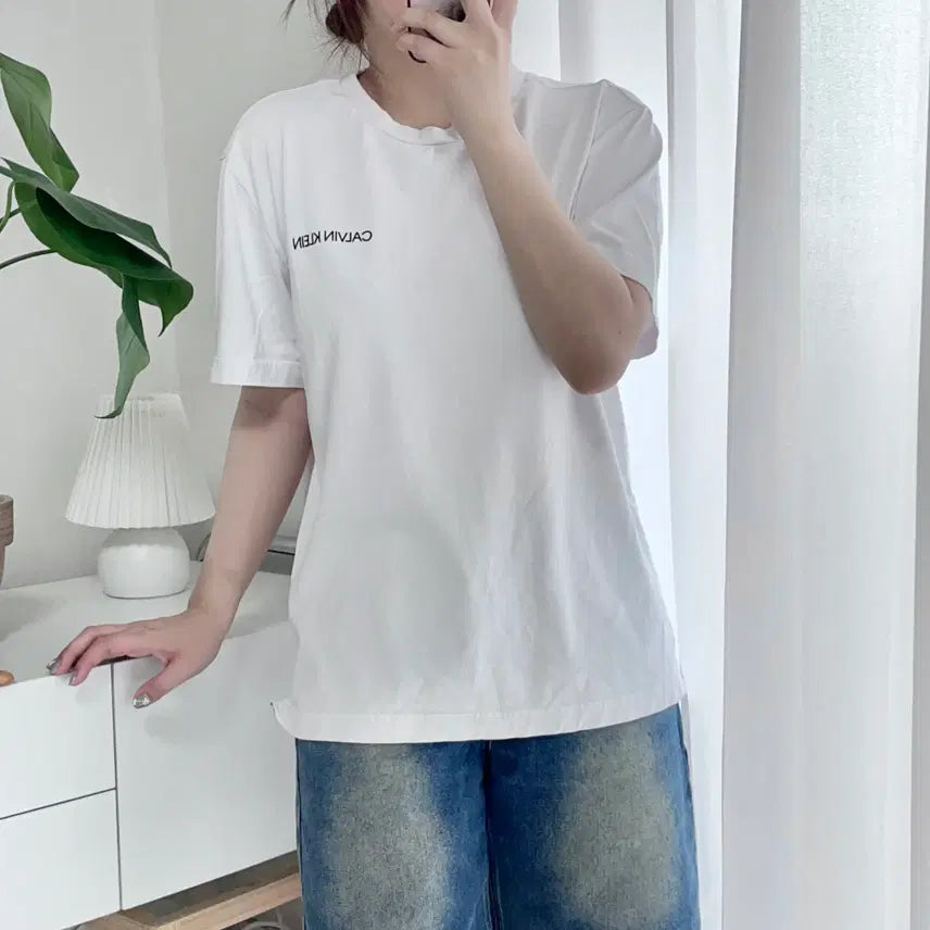 [BUNJANG] Calvin Klein White T-Shirt (L) / 캘빈클라인 화이트 반팔티 [ L ]