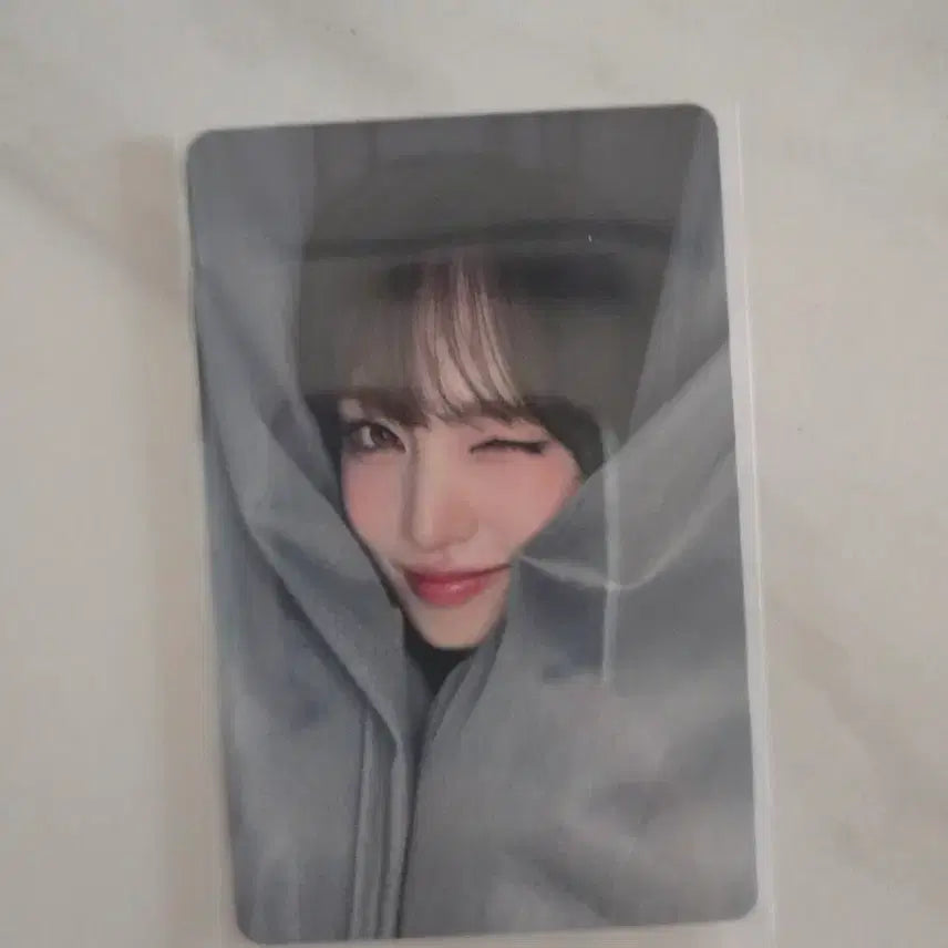 [BUNJANG] IVE Liz Re-veal QQ Music Photocard / 아이브 리즈 리바이브 QQ뮤직 큐큐뮤직 포토카드