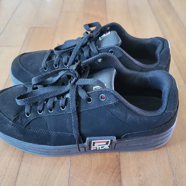 [BUNJANG] FILA 280mm Sneakers / 휠라 280mm 운동화 GS25 반택포