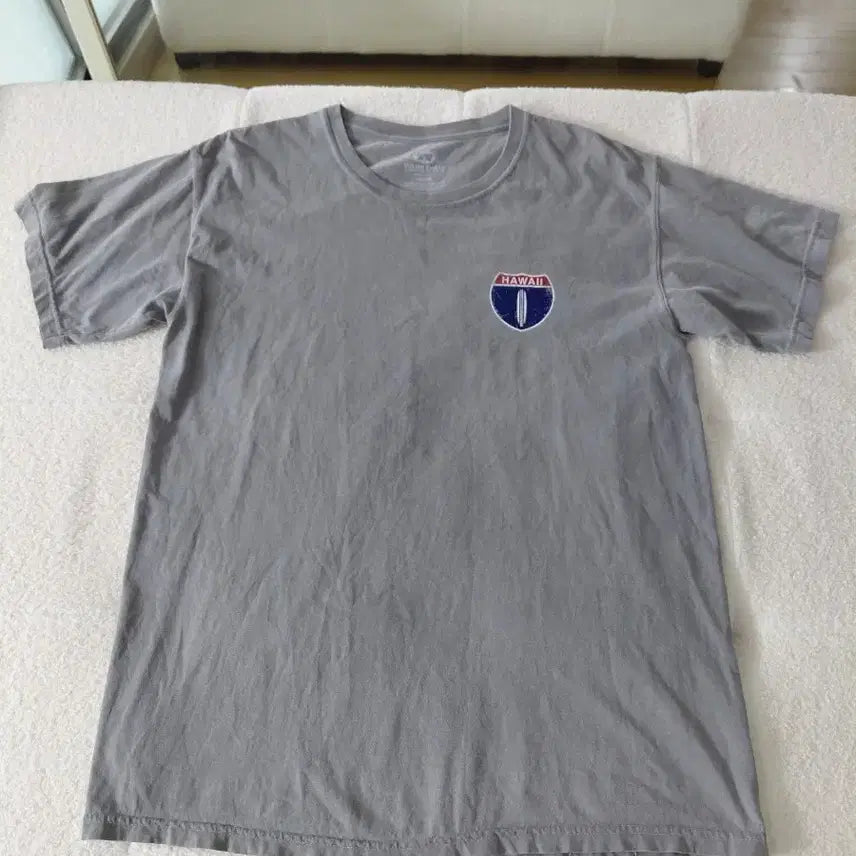 [BUNJANG] Grey Hawaii Surfing T-Shirt (L) / 그레이 하와이 서핑 반팔 티셔츠 L
