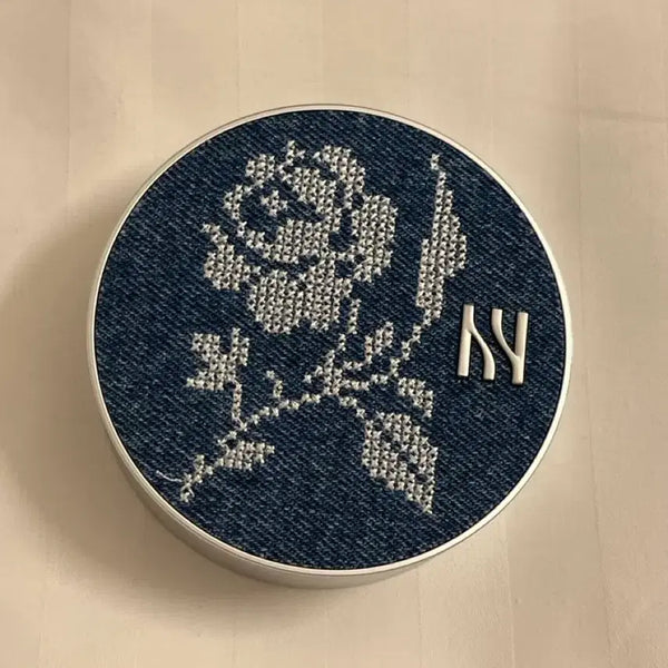 [BUNJANG] Hera x Mark Gong Embroidered Cushion Case / 헤라 X 마크공 쿠션케이스