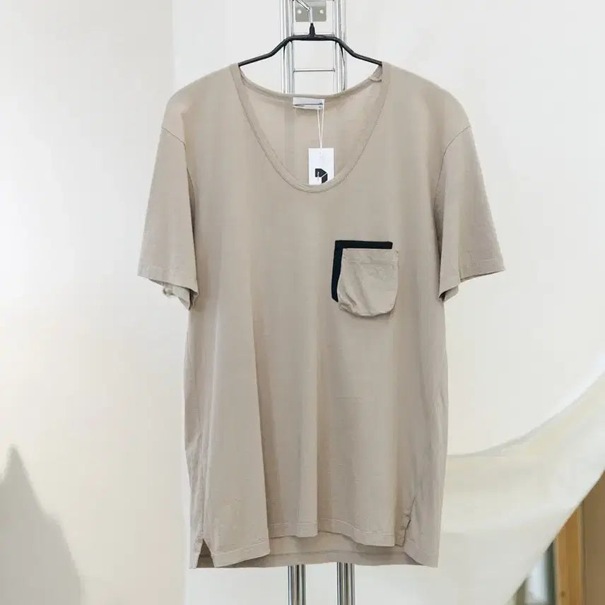 [BUNJANG] Lad Musician Front Pocket V-neck T-shirt Size 42 / 라드뮤지션 프론트 포켓 브이넥 티셔츠
