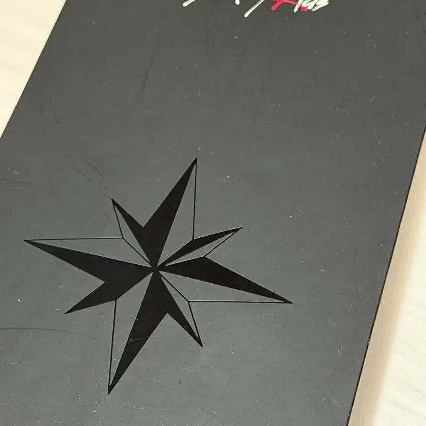 [BUNJANG] Stray Kids Official Light Stick Ver.2 / 스키즈 스트레이키즈 응원봉 나침봉 2 양도