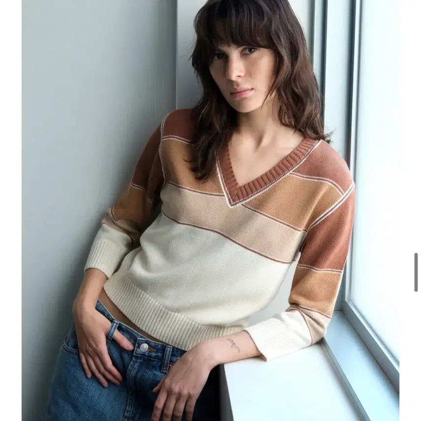 [BUNJANG] Ponytail V-Neck Knit Sweater / Ponytail 포니테일