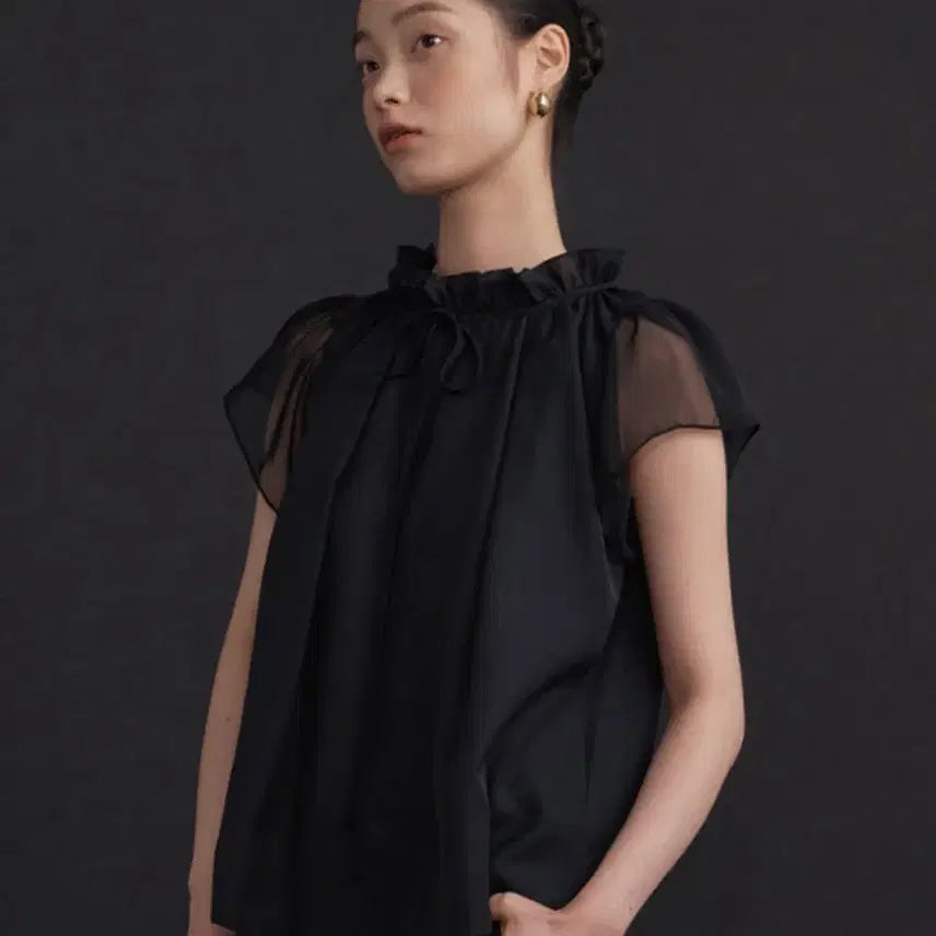 [BUNJANG] GANISONG Pure Glossy Ribbon Blouse Black / 가니송 퓨어 글로시 리본 블라우스 블랙