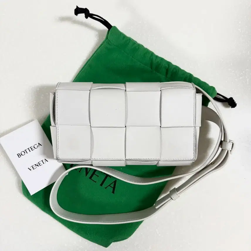 [BUNJANG] Bottega Veneta Cassette Bag White / [정품] 보테가베네타 카세트백 화이트
