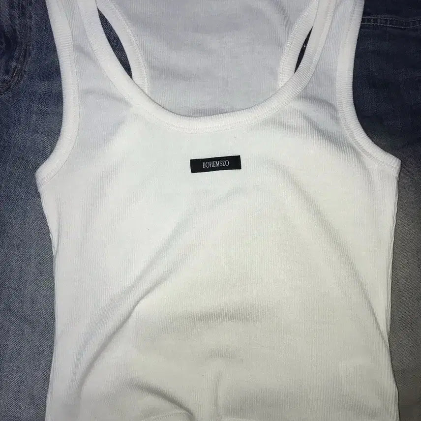 [BUNJANG] Bohemian Seoul Basic Sleeveless White Crop Top / 보헤미안서울 베이직 슬리브리스 화이트 나시 크롭 탑