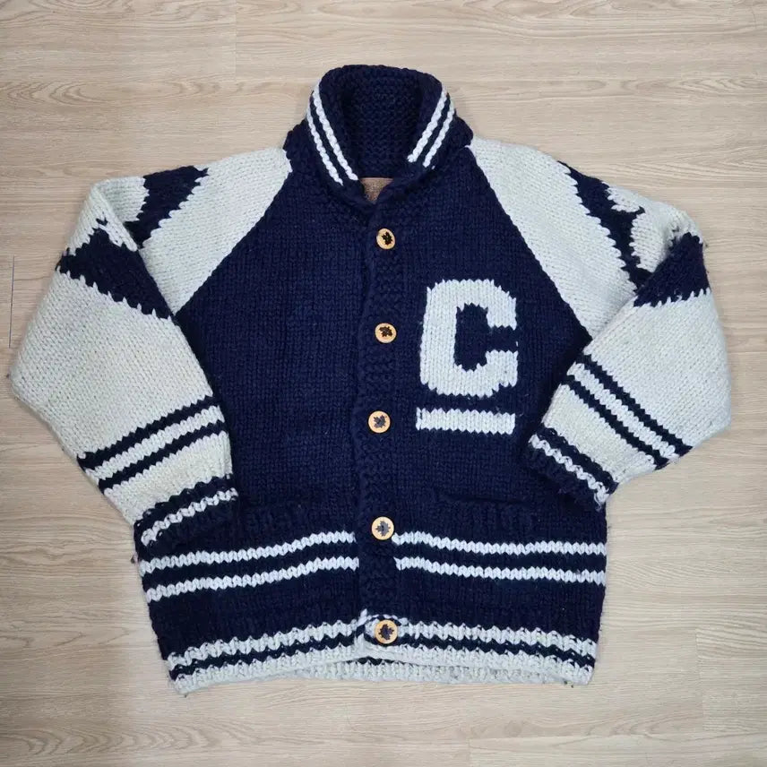 [BUNJANG] Kanata x Covernat Cowichan Sweater / 카나타 x 커버낫 코위찬