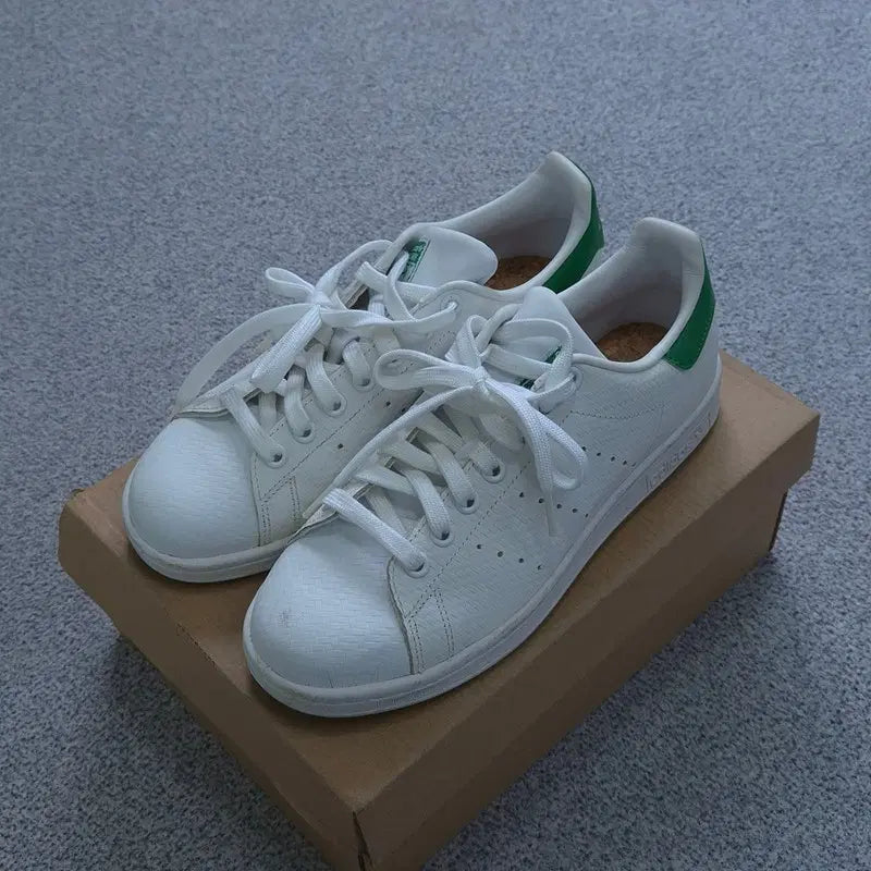 [BUNJANG] Adidas Sneakers / 240 아디다스 스니커즈/일반 운동화 | 0630C10