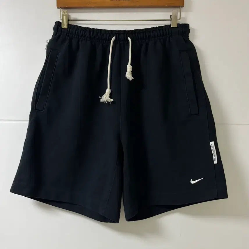 [BUNJANG] Nike Dri-FIT Standard Issue Shorts / 나이키 드라이핏 스탠다드 이슈 반바지