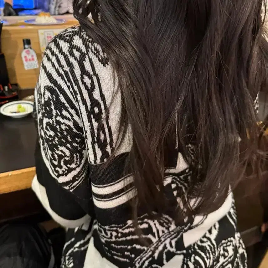 [BUNJANG] Elegant Design Cardigan / 고급진 디자인 가디건