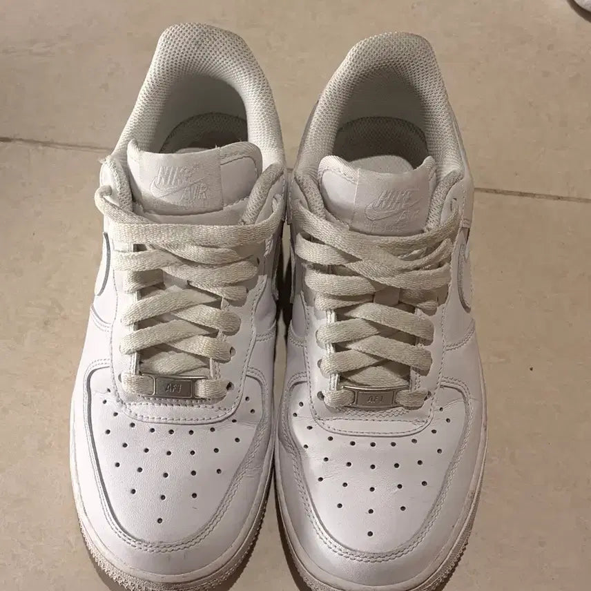 [BUNJANG] Nike Air Force 1 Low White (235mm) / 나이키 에어포스1 로우 화이트 235