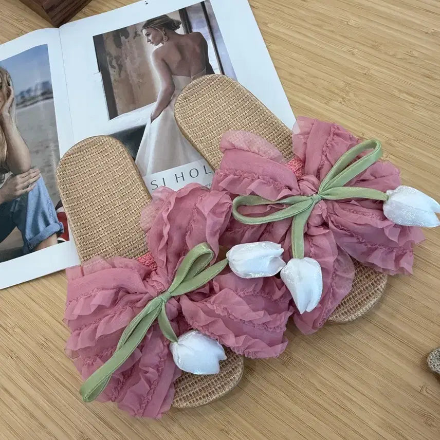 [BUNJANG] Tulip & Frill Accented Indoor Slippers / 실내슬리퍼