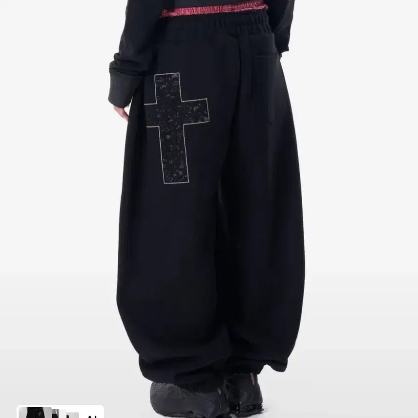 [BUNJANG] ARCAM Laced CROS2 Patch Sweatpants (Black) / 아캄 Laced CROS2 Patch Sweatpants (Black)