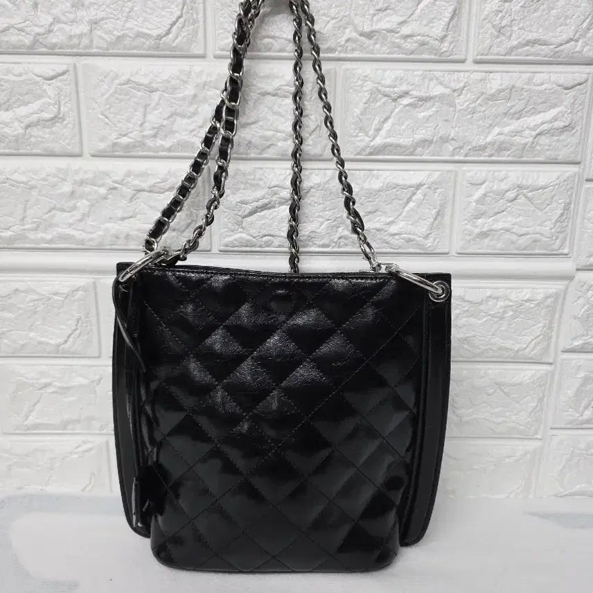 [BUNJANG] ADER error Quilting Kama Shoulder Bag / 아더앤드 퀼팅 체인카마 숄더백