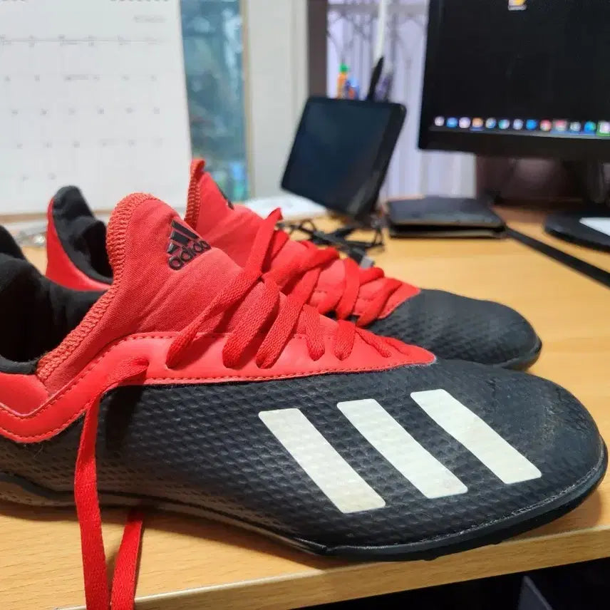 [BUNJANG] Adidas Futsal Shoes 235mm / (중고) 아디다스 풋살화 235 mm