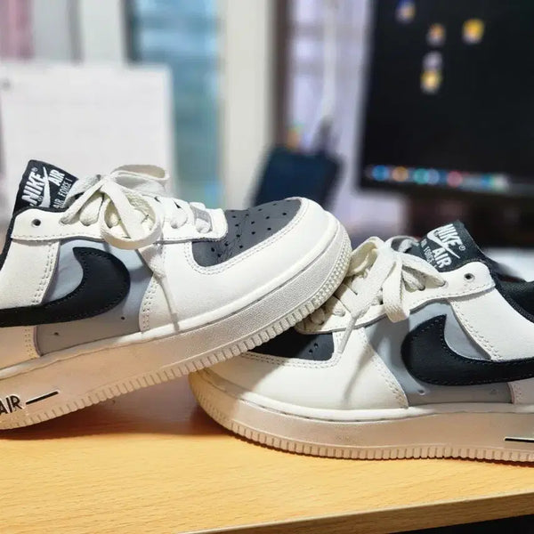 [BUNJANG] Nike Air Force 1 Low Black White (Used) / (중고) 나이키 에어포스 1 로우 블랙 화이트 225