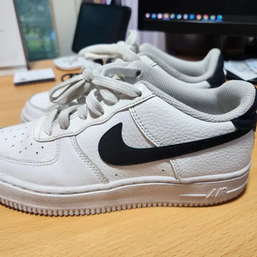 [BUNJANG] Nike Air Force 1 White/Black (225mm) / (중고) 나이키 에어포스1 흰검 225