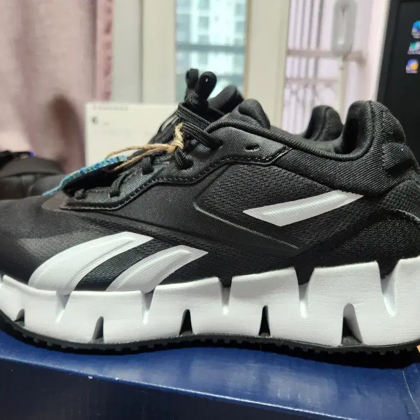 [BUNJANG] Reebok Jiknama CA4 Black Sneakers - Size 245 / (새상품) 리복 직나마카4 블랙 245