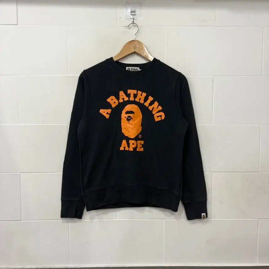 [BUNJANG] BAPE Crewneck Sweatshirt Black Orange Logo Size S / 베이프 맨투맨