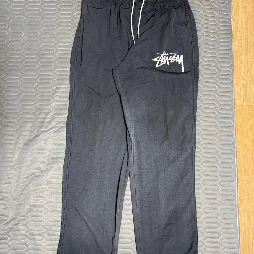 [BUNJANG] Nike x Stussy Beach Pants Off Noir M / 나이키 x 스투시 비치 팬츠 오프 누아르