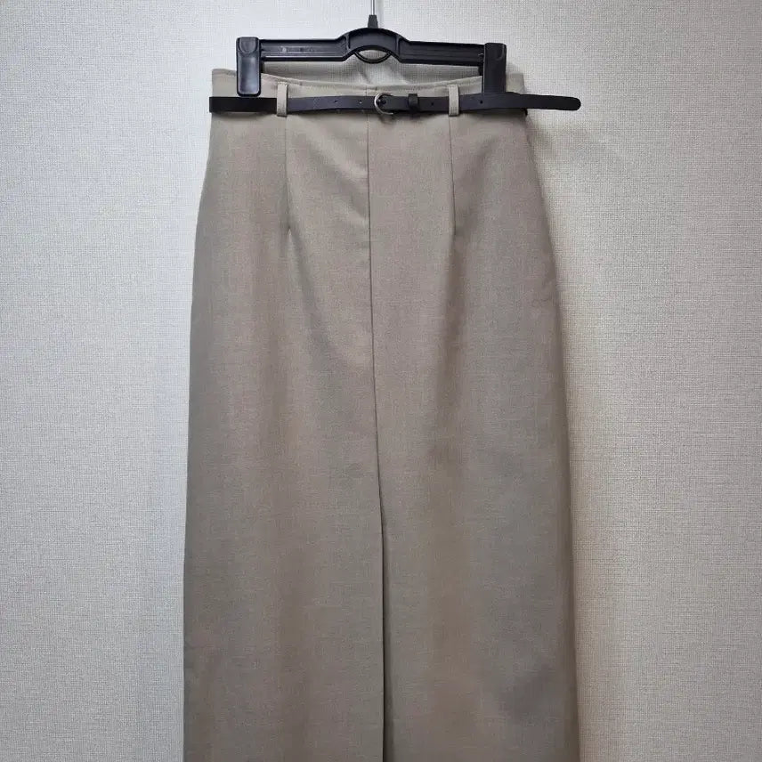 [BUNJANG] Belt Included H-Line Long Skirt (Beige, Size S) / H라인 롱스커트 벨트 포함 (새상품)